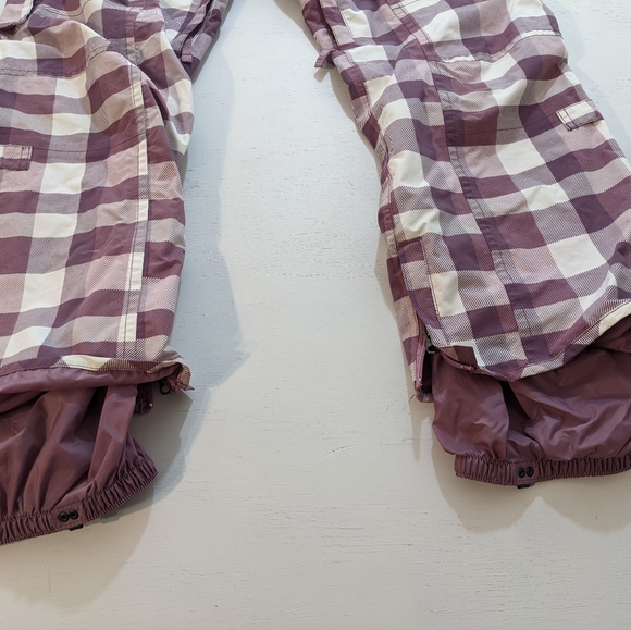 Burton Women's XS Snowboard Pants Mauve Plaid Stow Cargo Pant. - Picture 2 of 12